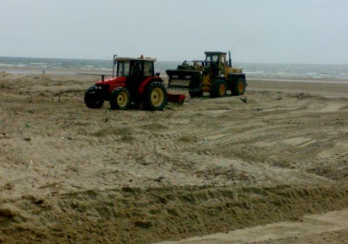 livellamento arenili e pulizia spiagge